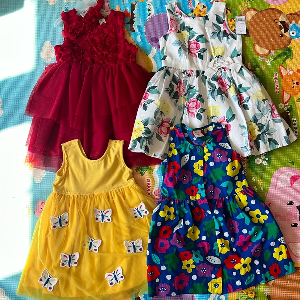 Set of 4 dresses 4T